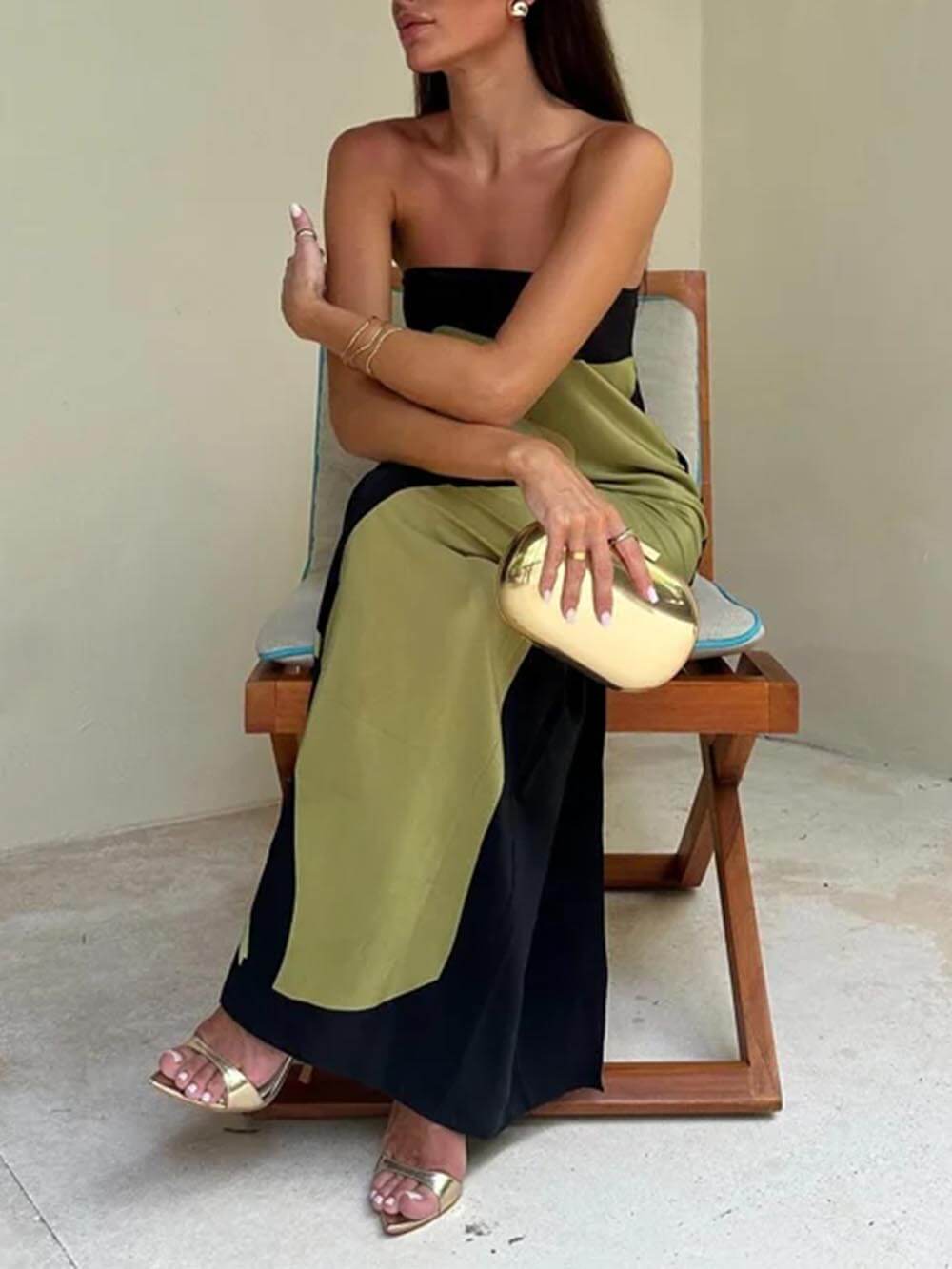 Vestido largo estampado con hombros descubiertos sin mangas