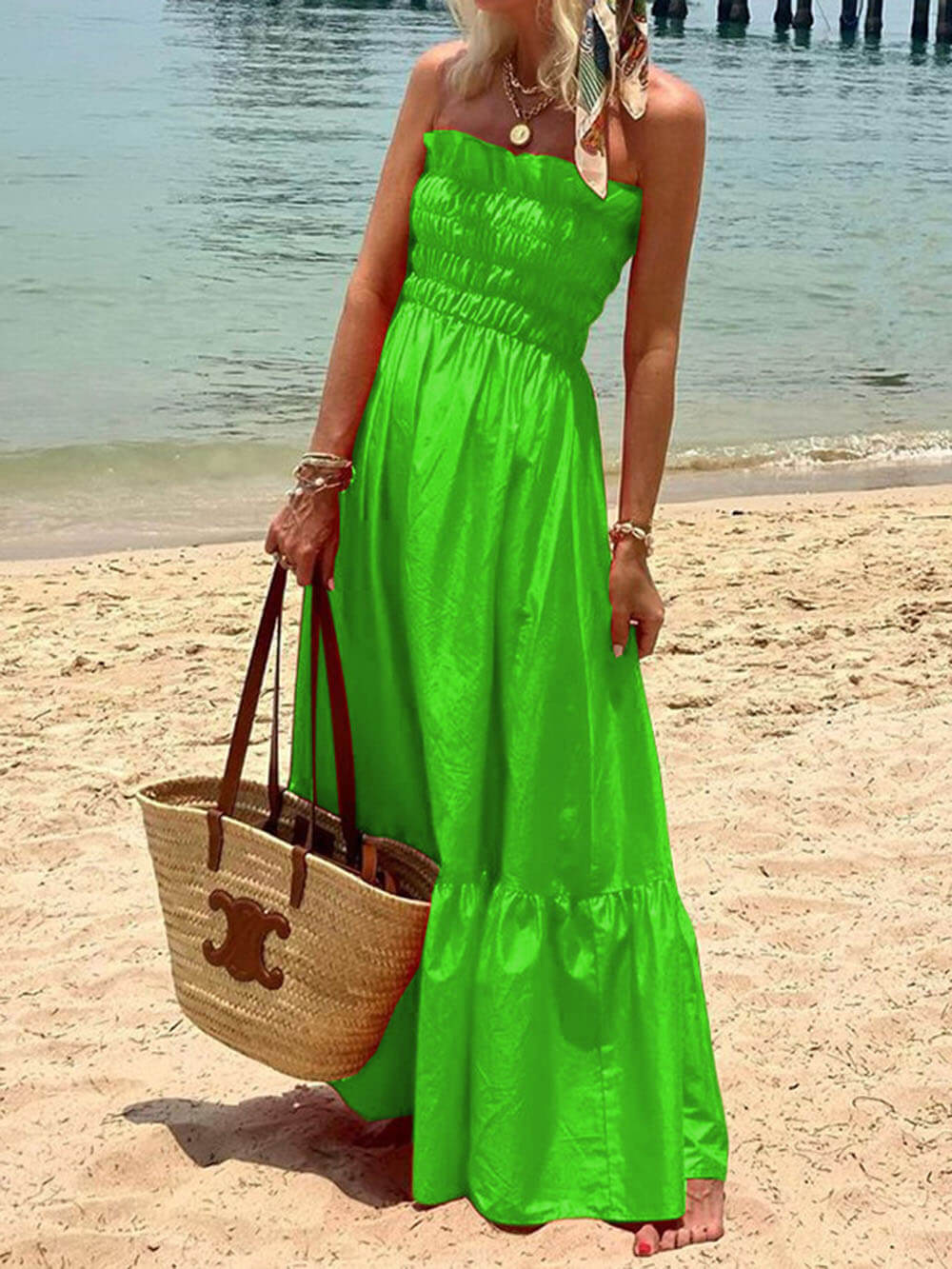 Vestido largo con hombros descubiertos