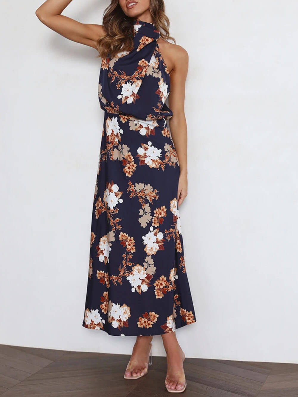 Vestido largo de flores con cuello halter